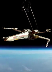 Фанаты Звездных войн запустили истребитель X-Wing в стратосферу