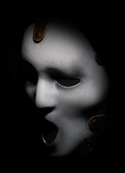 Представлена маска серийного убийцы из сериала Крик