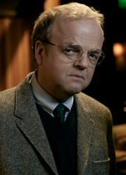 Тоби Джонс сыграет злодея в четвертом сезоне Шерлока