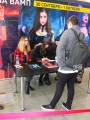 ЛиАнна Вамп на раздаче автографов на Comic-con Russia 2016