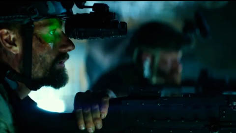 Дублированный трейлер №2 фильма "13 часов: Тайные солдаты Бенгази"