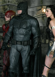 Катастрофу Лиги справедливости объяснили бонусами главы Warner Bros.