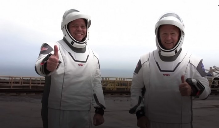 Шлемы астронавтов SpaceX придумал дизайнер костюмов Тора и Локи