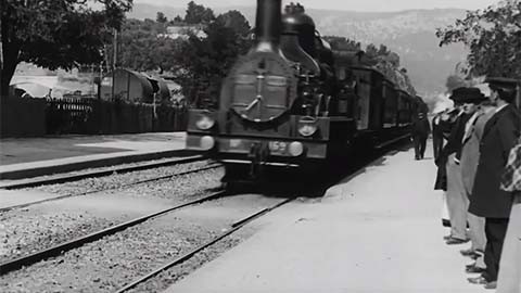 Фильм "Прибытие поезда на вокзал города Ла-Сьота" 1896 года в 4К, 60 fps