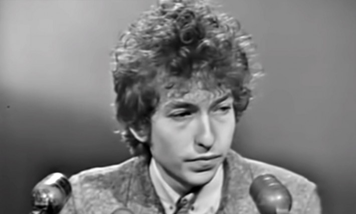 Боба Дилана обвинили в сексуальном насилии полувековой давности