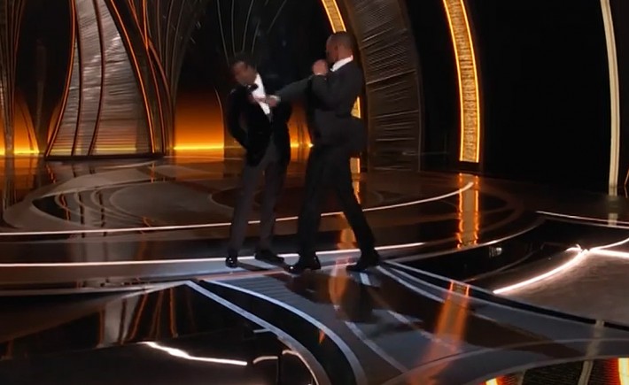 Уилл Смит избил Криса Рока на церемонии Оскар 2022