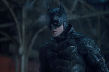 "Бэтмен" удержал лидерство в прокате