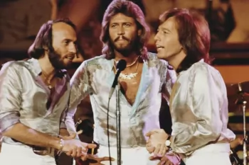 Ридли Скотту предложили снять байопик о группе Bee Gees