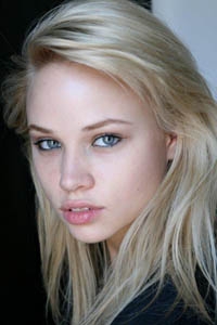 Mackenzie leigh actress