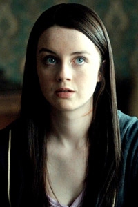 Кейси Рол (Kacey Rohl)