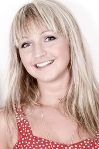 Эшли Болл (Ashleigh Ball)