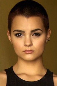 Брианна Хилдебранд (Brianna Hildebrand)