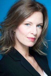 Колетт Стивенсон (Colette Stevenson)