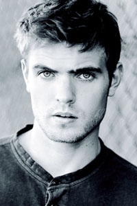 Алекс Роу (Alex Roe)