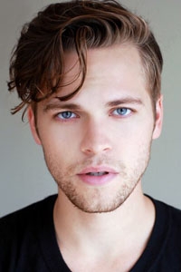 Александр Кэлверт (Alexander Calvert)