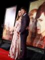Эдди Редмэйн с супругой Ханной Бэкшейв на премьере фильма "Девушка из Дании" в Лос-Анджелесе