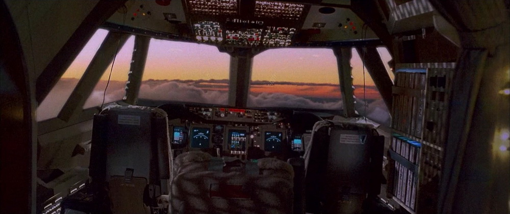 Фильм Турбулентность (1997). Кадр N102396