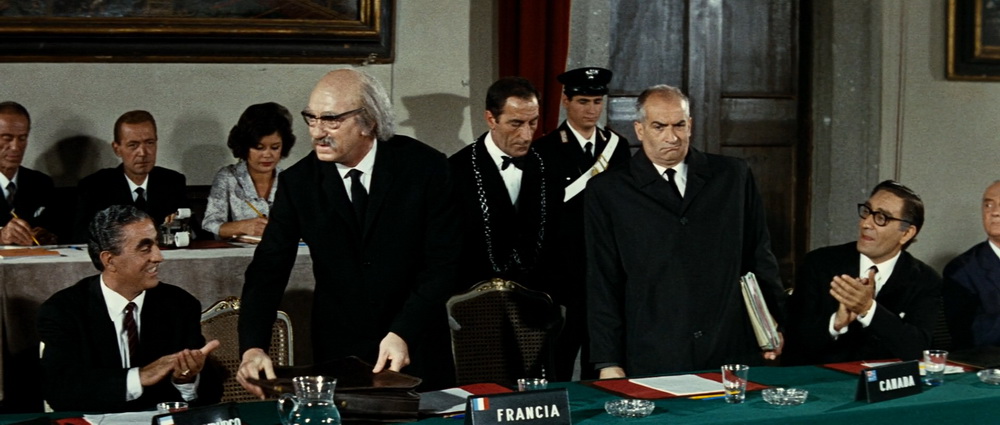 Фильм Фантомас разбушевался (1965). Кадр N102462