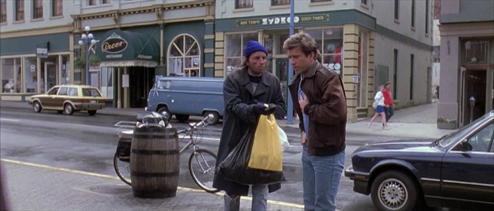 Фильм Птичка на проводе (1990). Кадр N103377