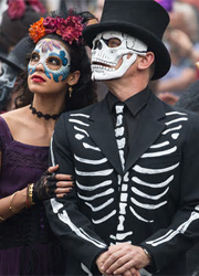 Власти Мехико решили отметить показанный в Спектре День мертвых