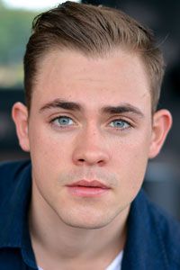 Дакре Монтгомери (Dacre Montgomery)
