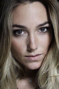 Джеки Эйнсли (Jacqui Ainsley)