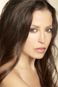Лесли Бега (Leslie Bega)