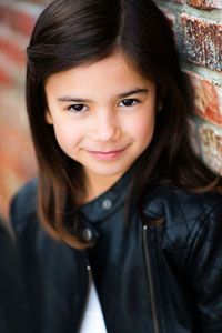 Скарлет Эстевез (Scarlett Estevez)