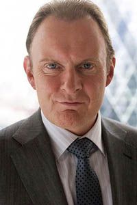 Роберт Гленистер (Robert Glenister)