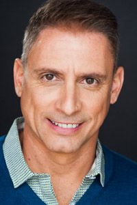 Лу Сантини (Lou Santini)