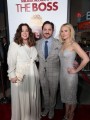 Мелисса МакКарти, Бен Фальконе и Кристен Белл на премьере фильма "Большой босс" в Лос-Анджелесе