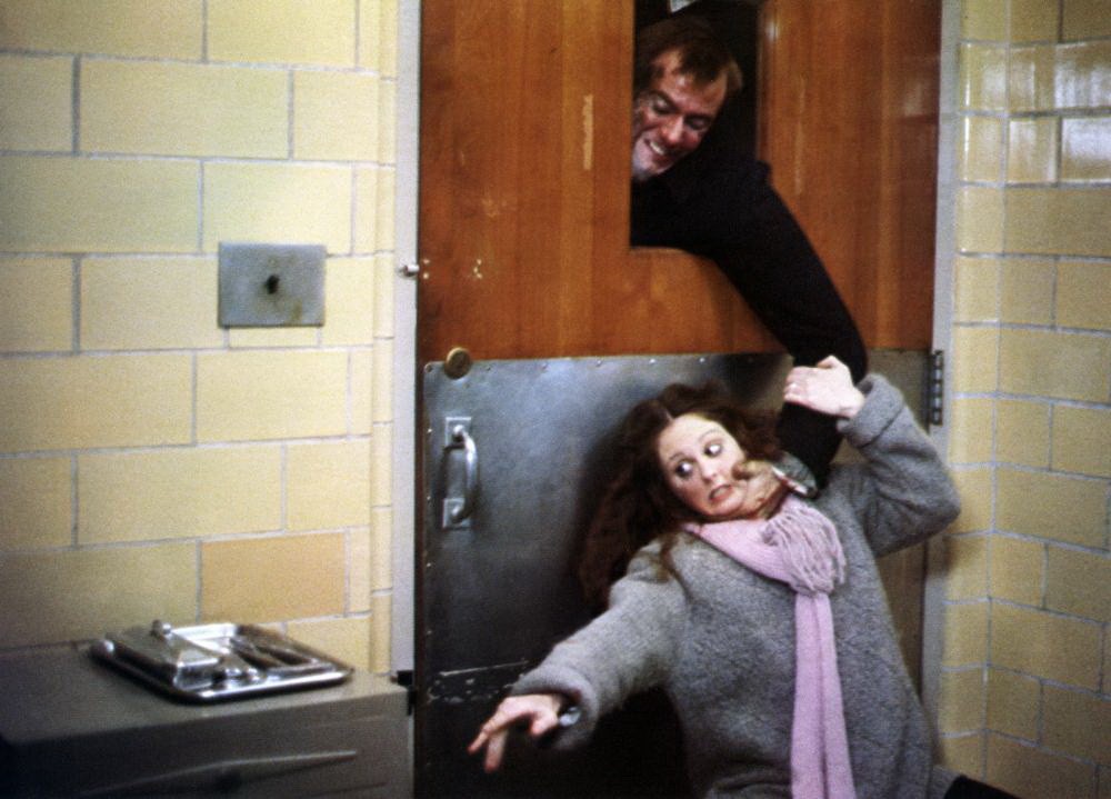 Фильм Он знает, что вы одни (1980). Кадр N123558