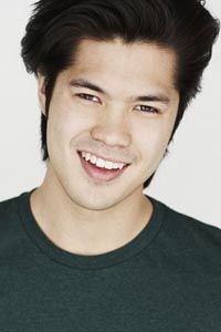 Росс Батлер (Ross Butler)