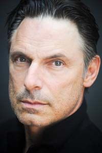 Николас Гест (Nicholas Guest)