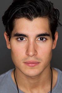 Генри Зага (Henry Zaga) Генри Зага (Henry Zaga)