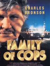 Превью постера #135076 к фильму "Семья полицейских" (1995)