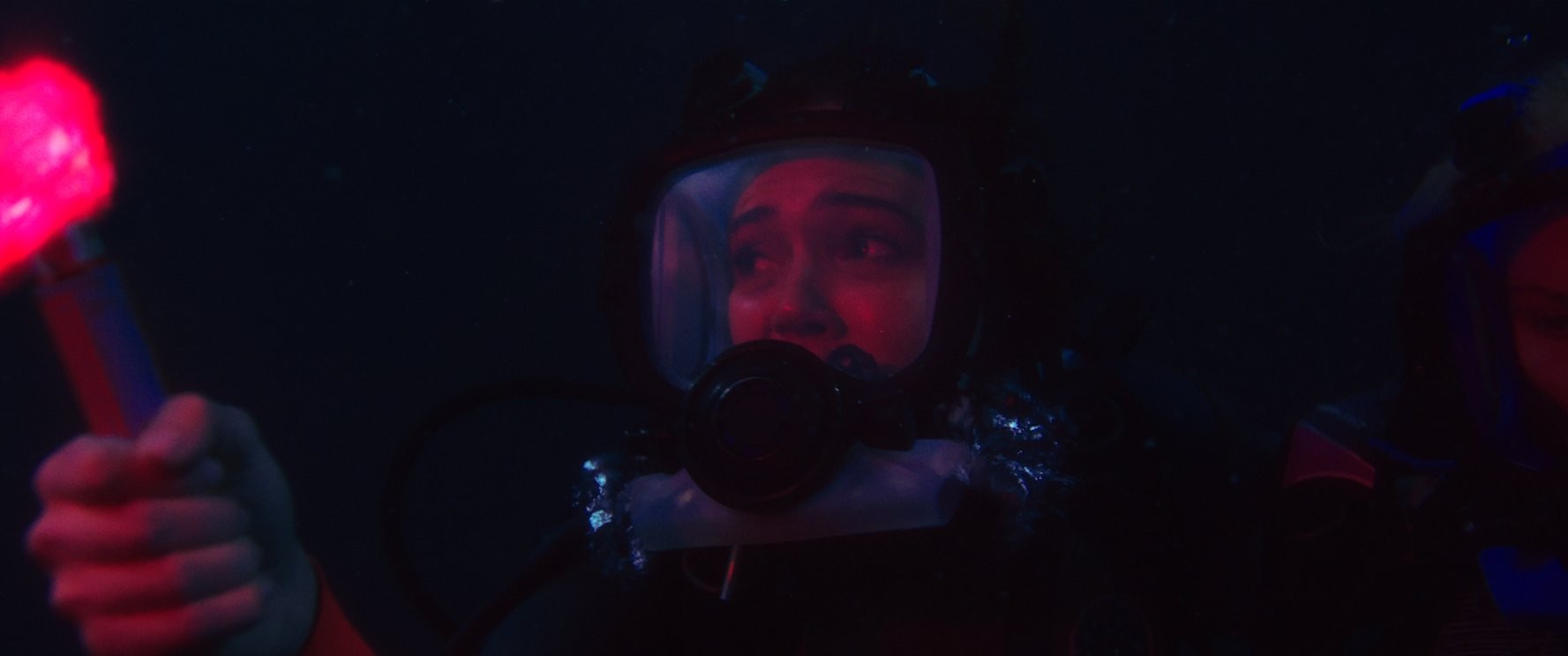 Фильм Синяя бездна (2017). Кадр N137550