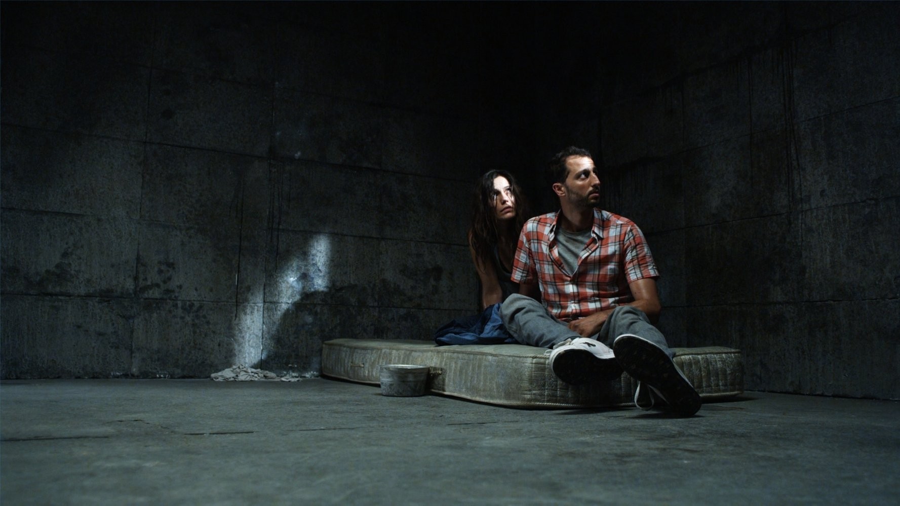 Фильм В клетке (2010). Кадр N137855