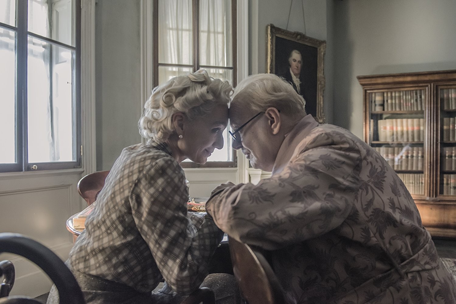 Фильм Темные времена (2017). Кадр N140977