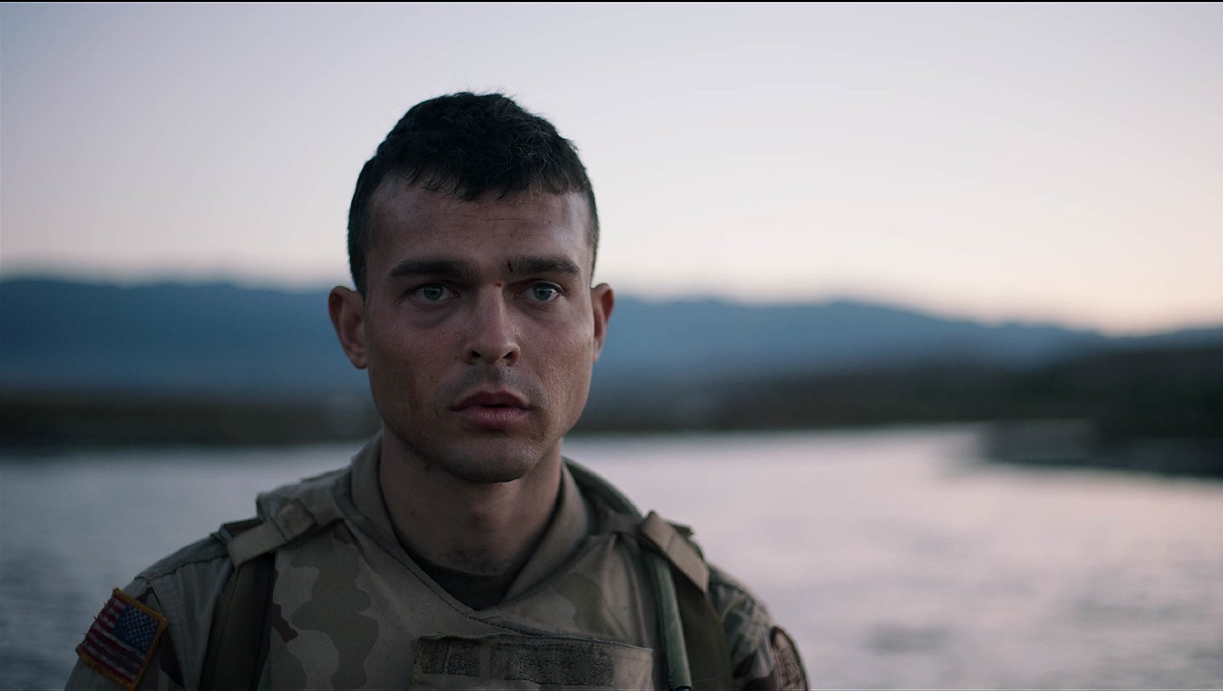 Фильм Желтые птицы (2017). Кадр N142352