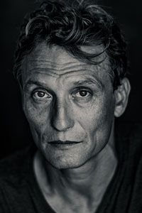 Оливер Мазуччи (Oliver Masucci)