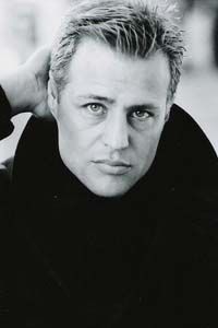 Луис Мэндилор (Louis Mandylor)