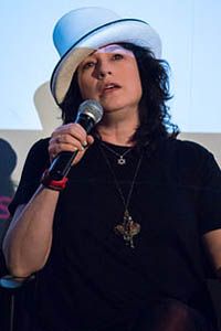 Эми Шерман-Палладино (Amy Sherman-Palladino)