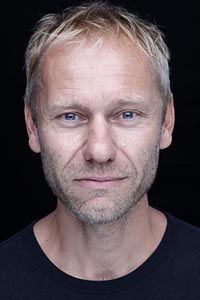 Джеймс Хиллер (James Hillier)