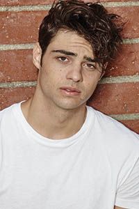 Ной Сентинео (Noah Centineo) Ной Сентинео (Noah Centineo)