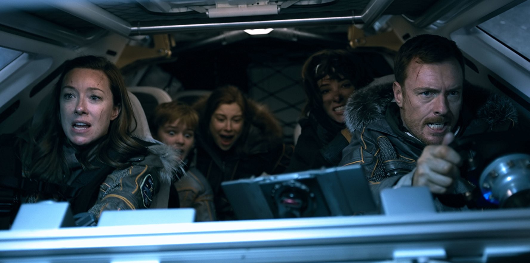 Сериал Затерянные в космосе (2018-2021). Кадр N144236
