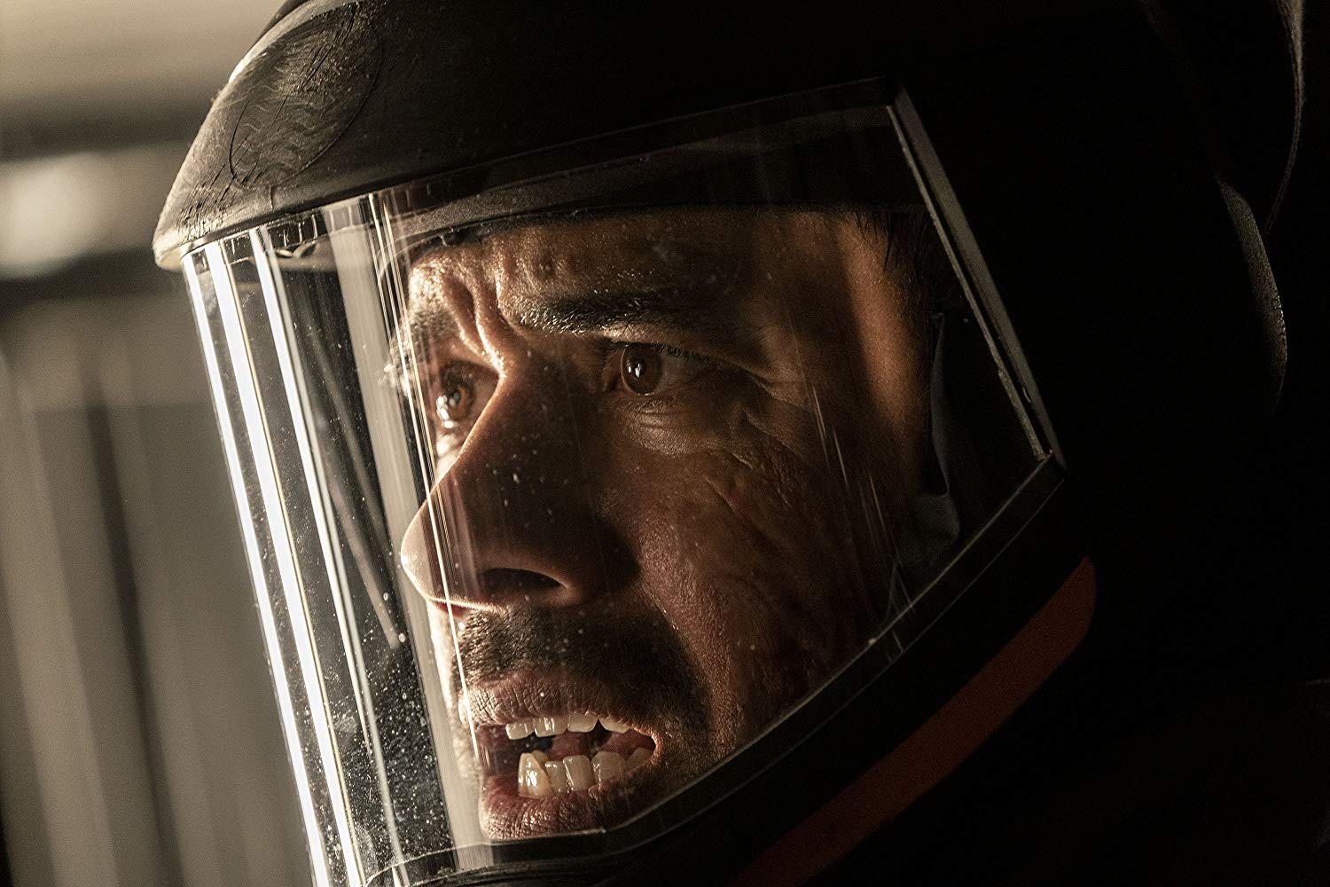 Сериал Летящие сквозь ночь (2018). Кадр N153577
