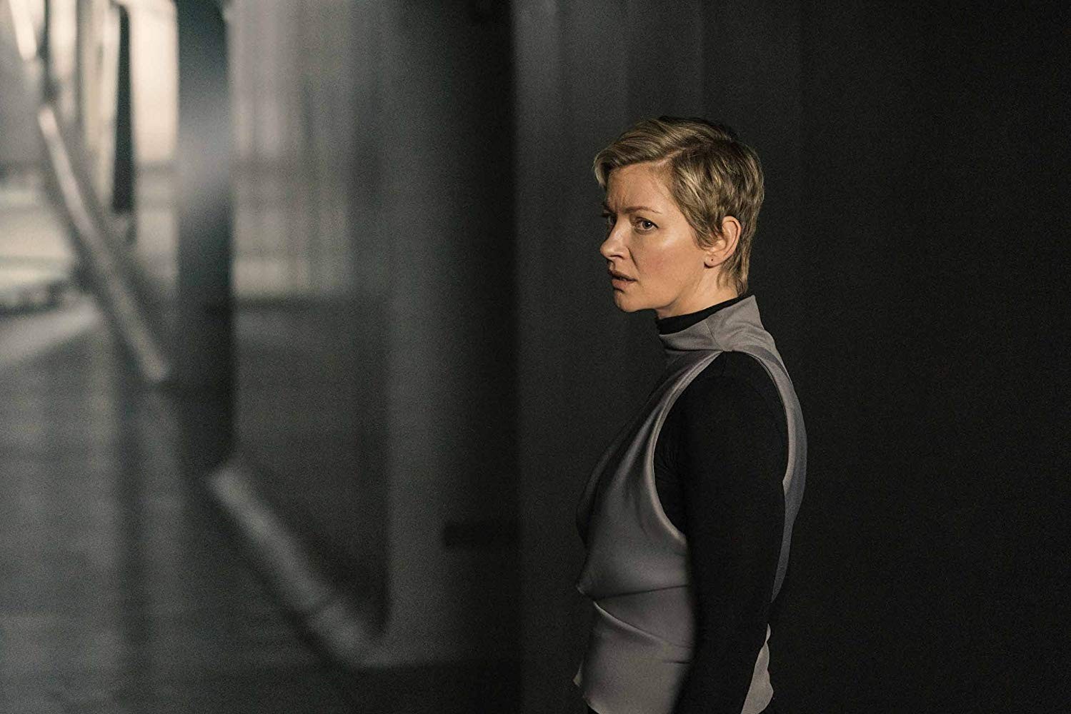 Сериал Летящие сквозь ночь (2018). Кадр N153578