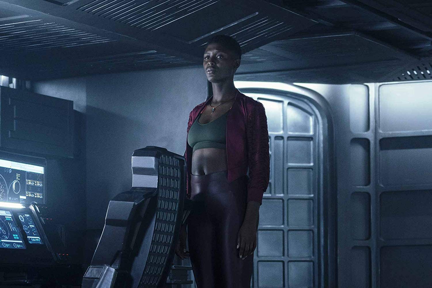 Сериал Летящие сквозь ночь (2018). Кадр N153583