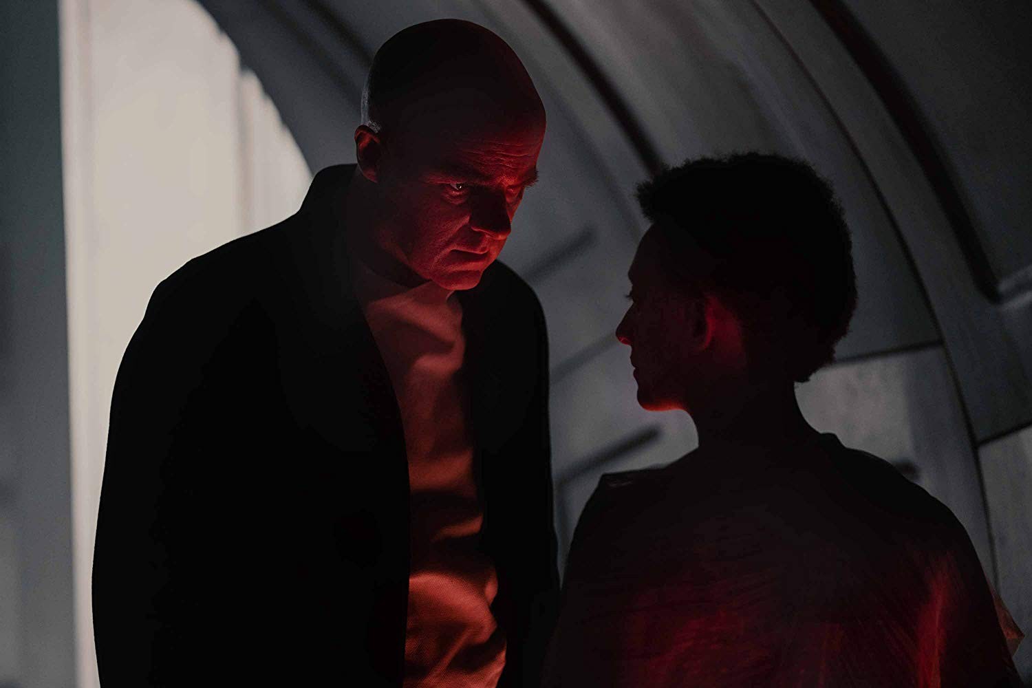 Сериал Летящие сквозь ночь (2018). Кадр N153586